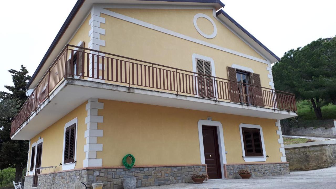 Le Pigne Casa Vacanze. بولّيكا المظهر الخارجي الصورة